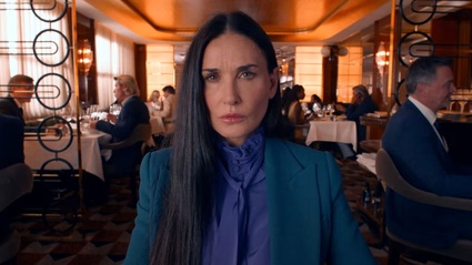 The Substance con Demi Moore sorprende al box office italiano