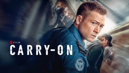 La recensione di Carry-On, il thriller di Netflix con Taron Egerton e Jason Bateman