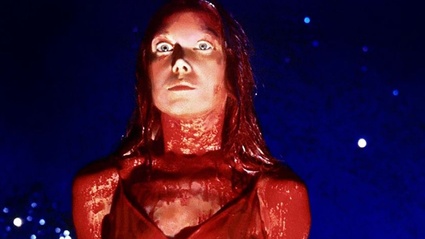 Carrie di Brian De Palma di nuovo al cinema: storia di un caposaldo horror