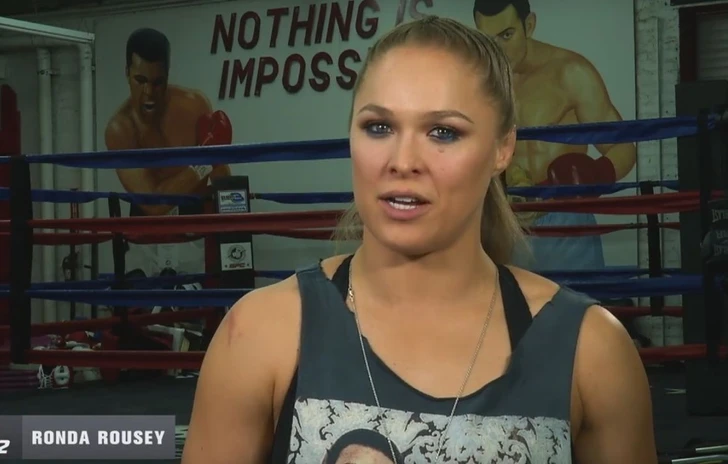 Ronda Rousey Cover Annuncio