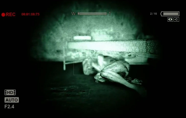 Outlast si lancia (su PS4) in Trailer