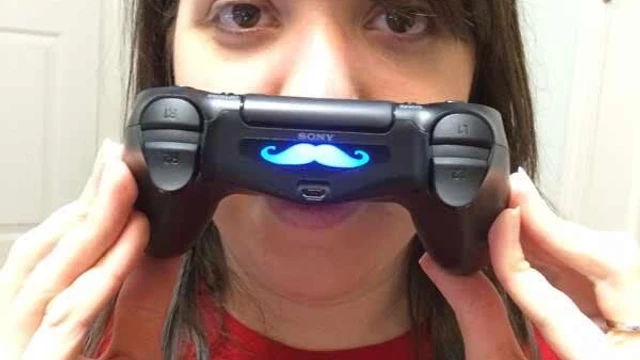 Ecco dei fantastici adesivi per la Light Bar del vostro DualShock 4!