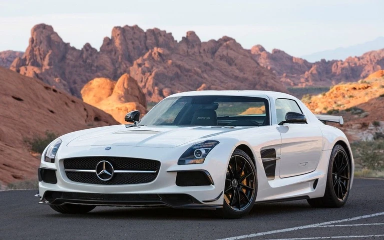 Driveclub ci presenta le Merceds