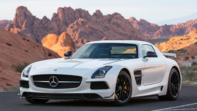 Driveclub ci presenta le Merceds