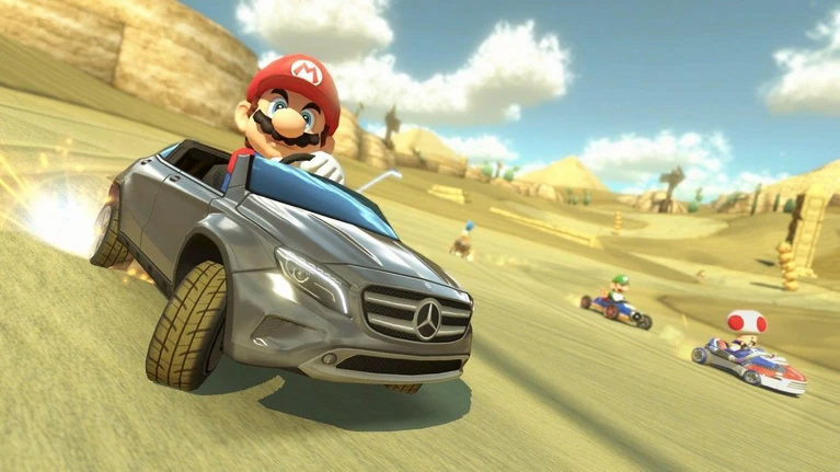 Un DLC gratuito per Mario Kart 8 dedicato alla Mercedes GLA