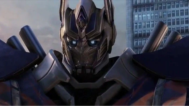 Optimus Prime ci parla di Transformers: The Dark Spark