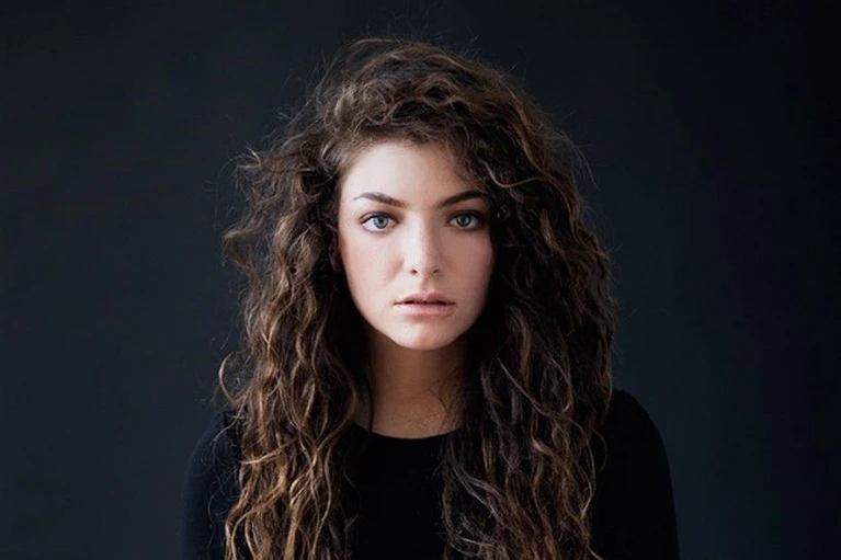 Lorde curerà la colonna sonora di Hunger Games Il Canto della Rivolta Parte 1