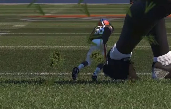 Madden NFL 15  EA ha pubblicato lintervista al Tiny Titan