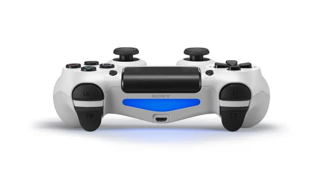 Confermata la Playstation 4 bianca