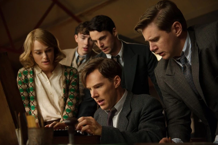 Poster definitivo e nuove immagini per The Imitation Game