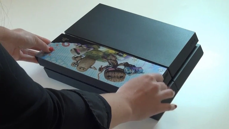 Ecco come sostituire il faceplate di PS4