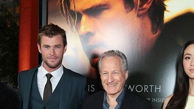 Tante foto dalla première di Blackhat con Chris Hemsworth