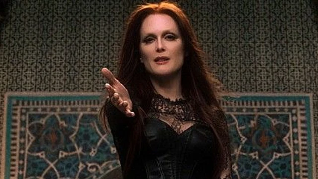 Intervista a Julianne Moore e featurette per Il Settimo Figlio!