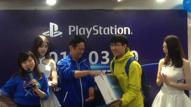 Come è andato il lancio di PS4 in Cina?