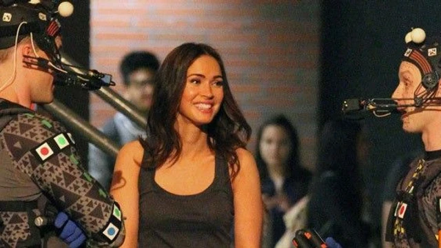 Megan Fox sul set di Tartarughe Ninja 2 è tutta un sorriso