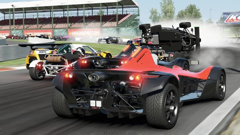 Project CARS sgomma in testa alla clasiffica italiana