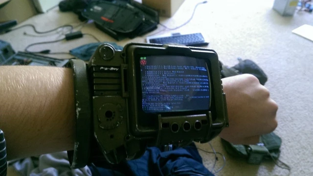 Fan di Fallout crea il suo personale Pip Boy