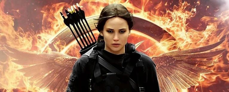 Katniss pronta a combattere in questo nuovo scatto da Hunger Games Il Canto della Rivolta Parte 2