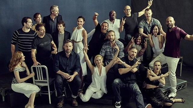 Insieme in una solo foto! Ecco i cast di Batman V Superman e Suicide Squad