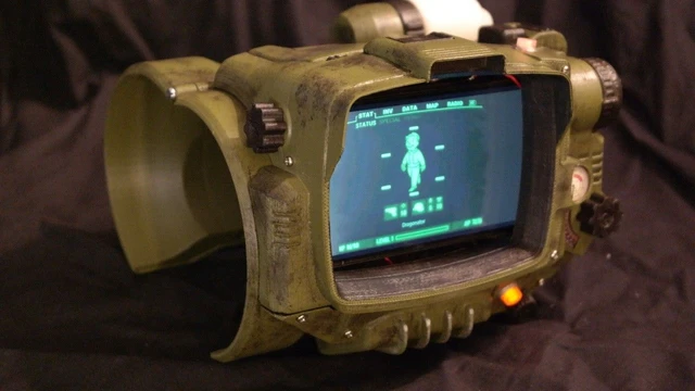 Non hai il Pip-Boy? Fattelo da te!