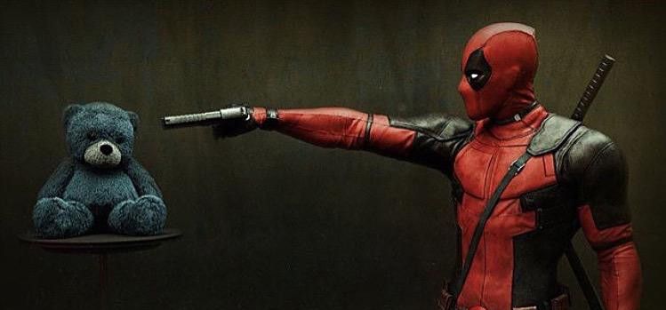 Deadpool sconcio anche in italiano Ecco il trailer Vietato ai Minori