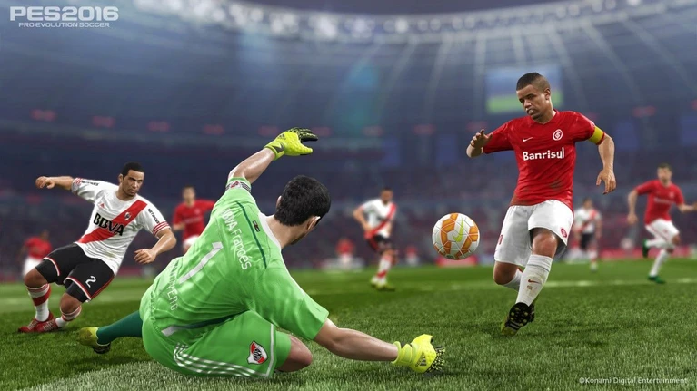 PES 2016 finalmente nei negozi