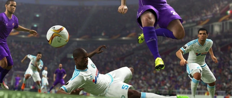 PES 2016 delinea due update tra cui le formazioni