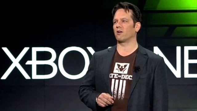 Spencer:''Prima o poi vedrete Xbox One Slim, ma le priorità al momento sono altre''