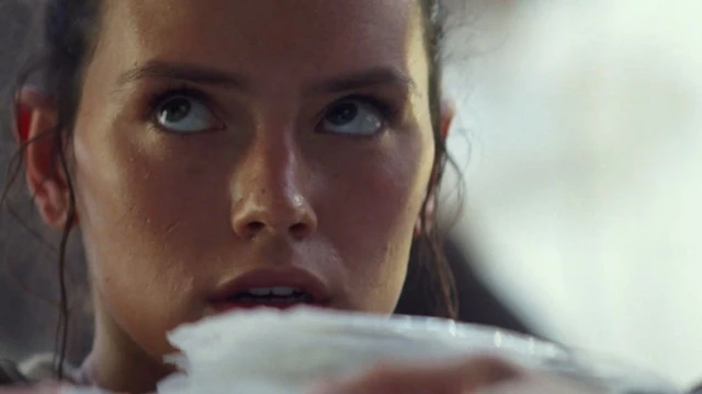 La videoreaction di Daisy Ridley al trailer di Star Wars!