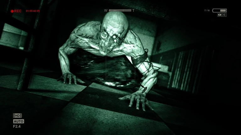 Stasera Gamesurf si tinge di horror alle 2130 vi mostriamo Outlast