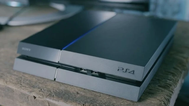 Qual è la console da cui si accede con maggiore frequenza ai siti porno? PS4!