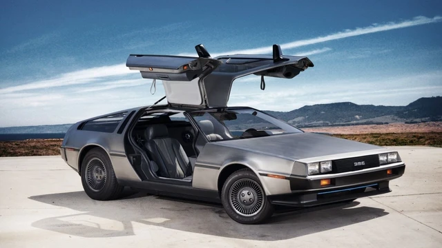 Grande Giove! Altre 300 DeLorean DMC12 sul mercato!