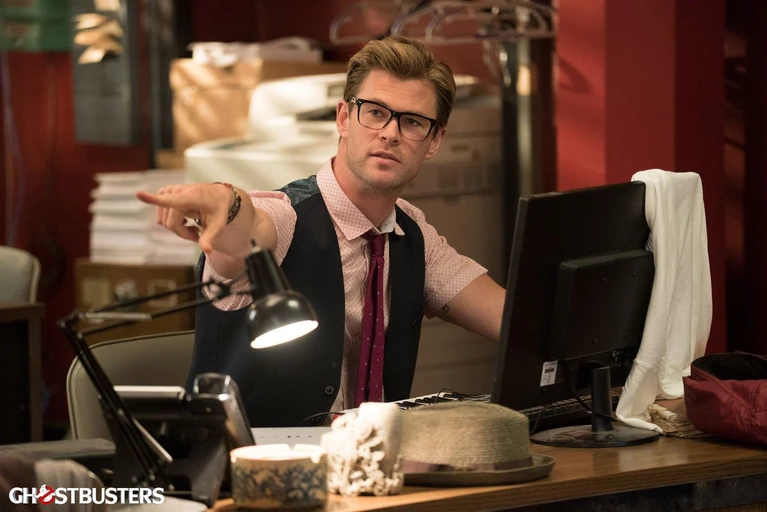 Nuove immagini per il team Ghostbusters Chris Hemsworth in bella vista