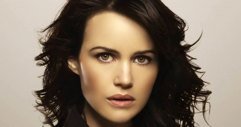 Carla Gugino avrà un ruolo in Batman V Superman