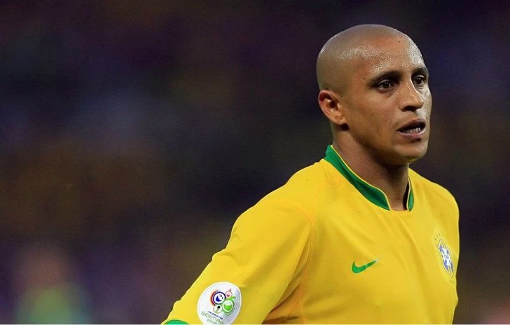 Roberto Carlos arriva su PES Club Manager