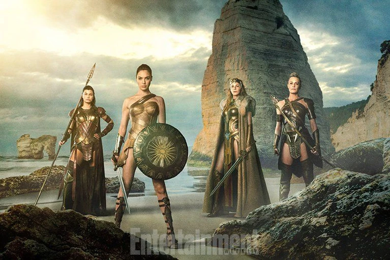 Wonder Woman e le sue amazzoni nella nuova immagine ufficiale del film