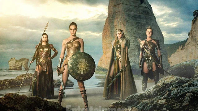 Wonder Woman e le sue amazzoni nella nuova immagine ufficiale del film