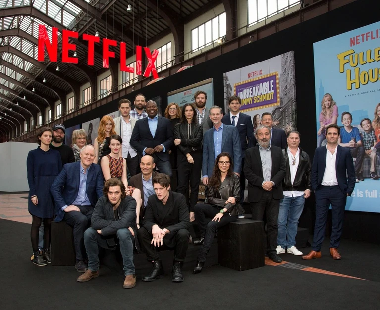 Netflix a Parigi con le star delle serie e dei film originali Ecco le foto dellevento