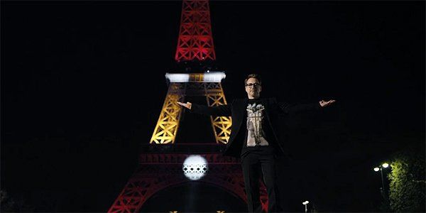 Parigi è Team Iron Man! La Tour Eiffel illuminata per l'occasione