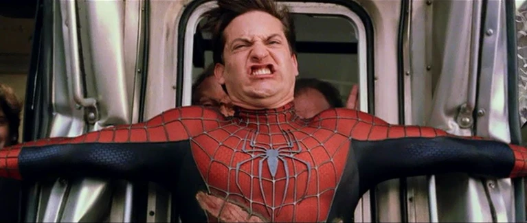 Tobey Maguire e Tom Holland primo e nuovo SpiderMan in un particolare passaggio di testimone