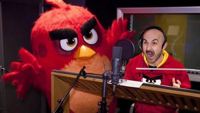 Il nuovo trailer di Angry Birds parla con le voci di Maccio Capatonda e Alessandro Cattelan
