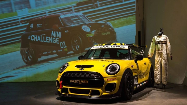 Xbox corre in pista al MINI Challenge 2016