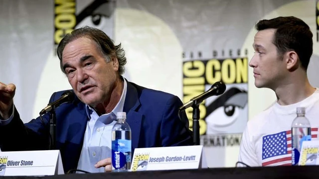 Oliver Stone si scaglia contro Pokémon GO