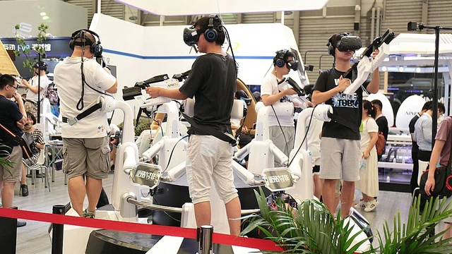 La Realtà Virtuale impazza in una fiera Cinese