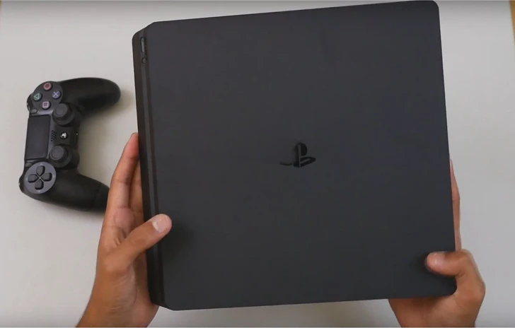 Unboxing e accensione di PS4 Slim