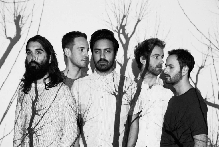 La band Young the Giant celebrerà luscita del loro nuovo album su Guitar Hero Live