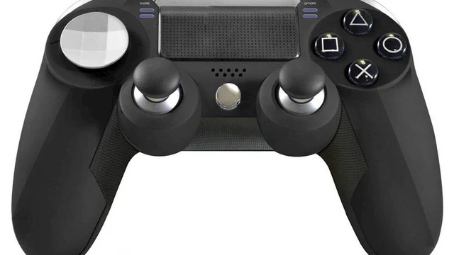 Un ''Elite Controller'' per PS4 di concorrenza in vendita