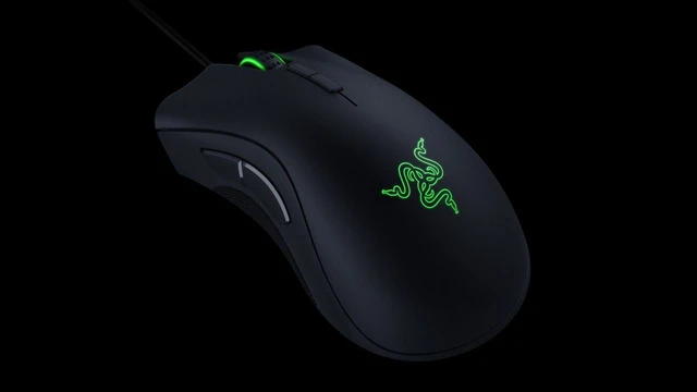 Razer annuncia il mouse Deathadder Elite e il tappetino Gigantus