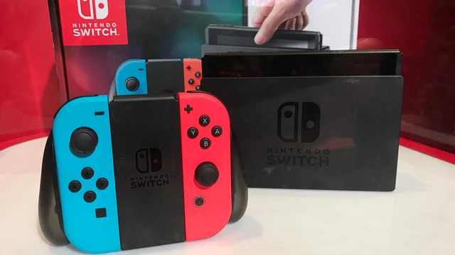 Volete sapere cosa c'è dentro la confezione dello Switch?