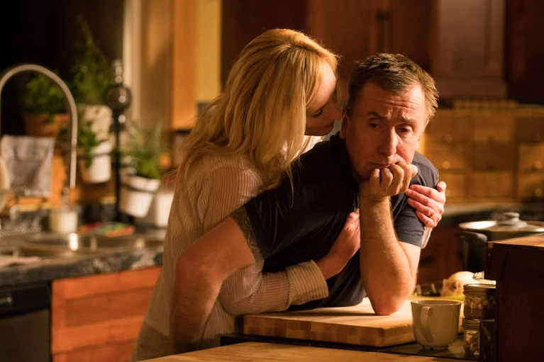 Tim Roth e Christina Hendrick protagonisti di Tin Star